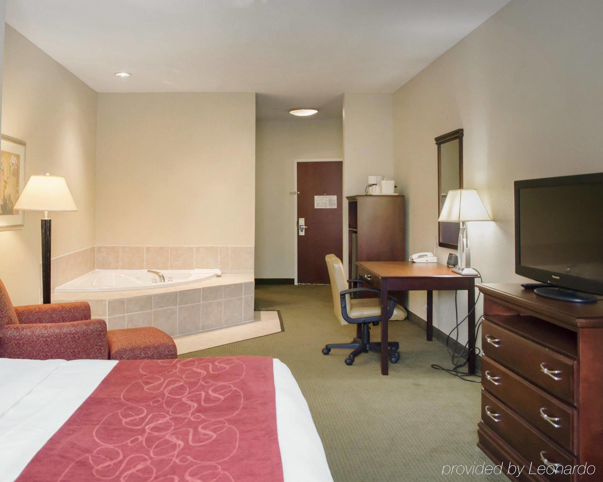 Comfort Suites Dayton-Wright Patterson Exterior foto